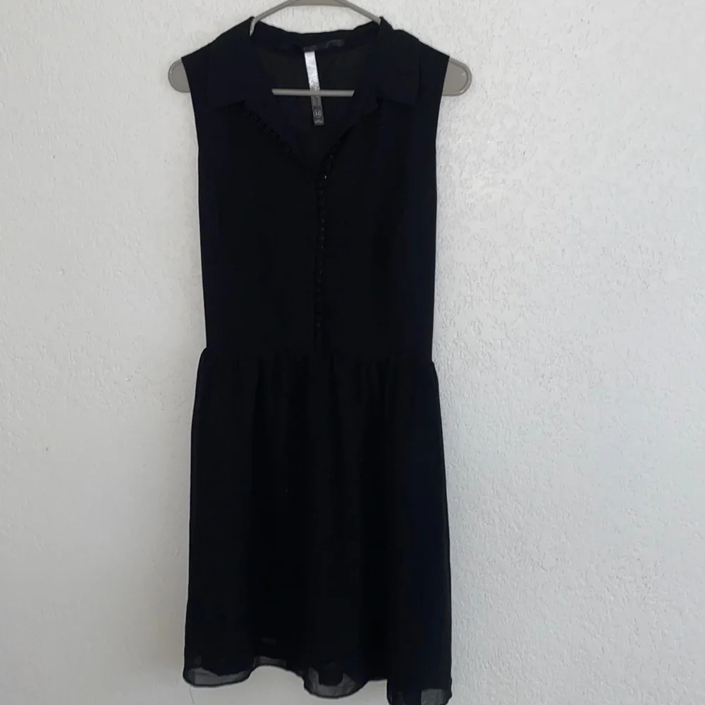 Dress - Picture 1 of 3
